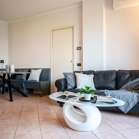 Appartamento Vivimihome-norico 2 Bedrooms 2 Bathrooms With Balcony Milano